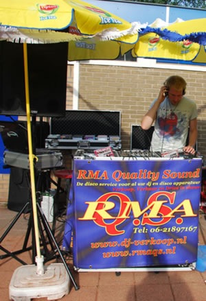 Foto RMA Quality Sound Drive in disco tennis feest (Buiten)
